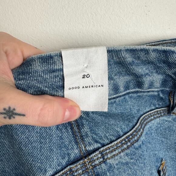 Good American Good 90s Split Back Hem Jeans Size 20 Plus NEW Indigo464 - Picture 6 of 14